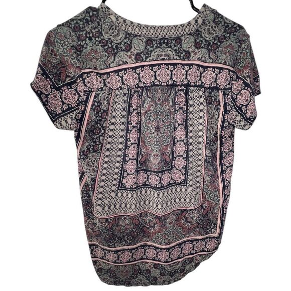 Lucky Brand Boho Patterned V-Neck High/Low Short Sleeve Shirt - Picture 4 of 5